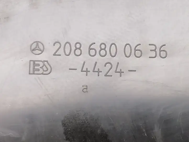 Mercedes-Benz CLK A208 (1997 - 2002) 2086800636 Нижняя отделка панели приборов — фото 4