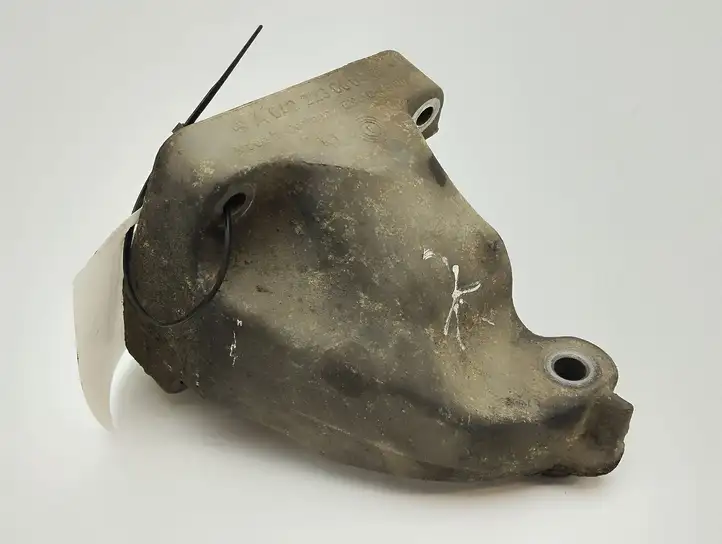 Mercedes-Benz E W211 (2002 - 2009) A6422230004 Кронштейн двигателя — фото 1