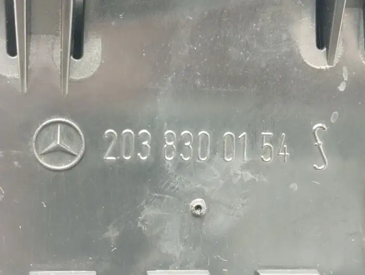 Mercedes-Benz C W203 (2000 - 2007) A2038302954 Боковой воздушный дефлектор — фото 3