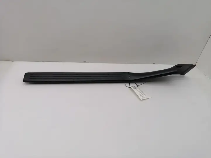 Mercedes-Benz C W203 (2000 - 2007) A2036862736 Внутренняя отделка переднего порога — фото 7