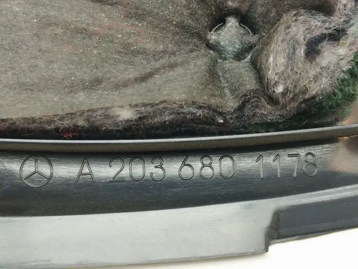 Mercedes-Benz C W203 (2000 - 2007) A2036801178 Боковая отделка панели приборов — фото 7