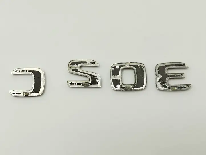 Mercedes-Benz C W203 (2000 - 2007) Эмблема производителя — фото 3