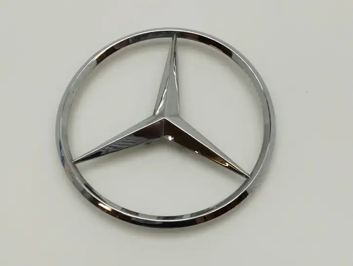 Mercedes-Benz C W203 (2000 - 2007) Эмблема производителя — фото 7