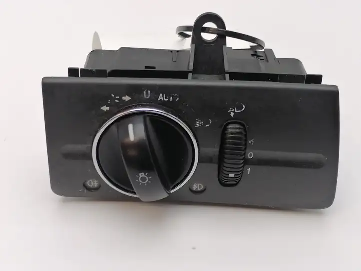 Mercedes-Benz E W211 (2002 - 2009) 2115450904 Включатель фонарей — фото 1