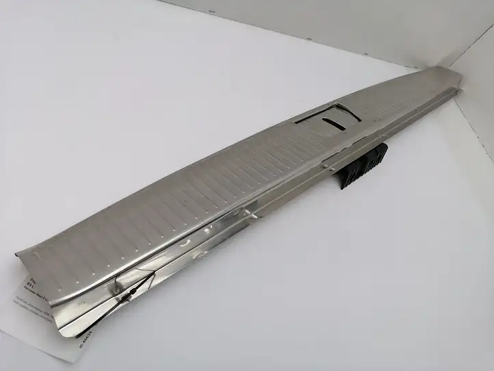 Mercedes-Benz E W211 (2002 - 2009) A2116900089 Отделка порога багажника — фото 8