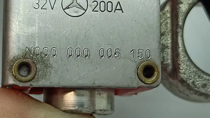 Mercedes-Benz E W212 (2009 - 2016) A2124409752 Плюсовой провод аккумулятора — фото 4