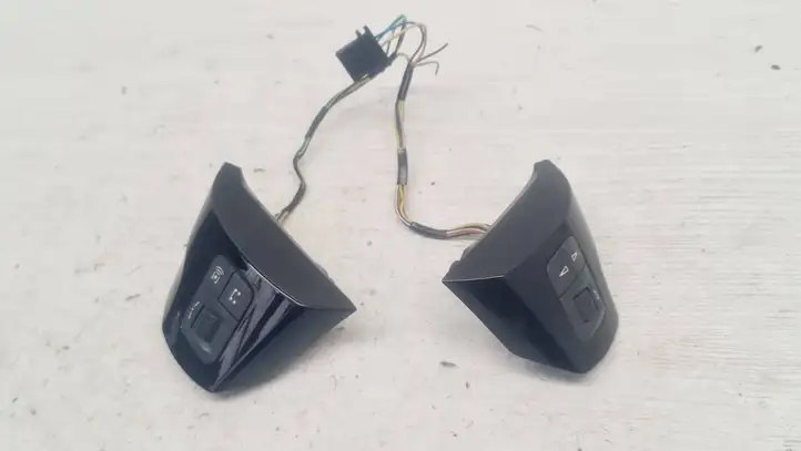 Opel Corsa D (2010 - 2014) 13222331 Кнопки на рулевом колесе — фото 4