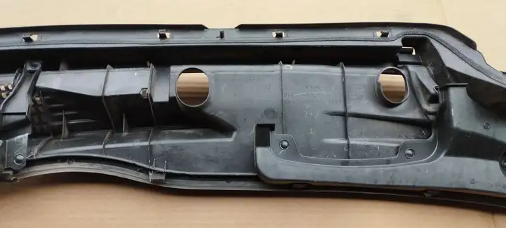 Toyota Prius (XW30) (2009 - 2015) 5575247050 Жабо стеклоочистителей — фото 5