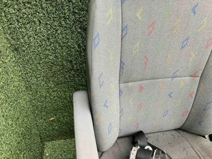 Volkswagen Crafter (2006 - 2016) 2E0881001E Переднее сиденье водителя — фото 12