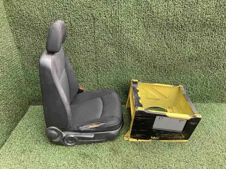 Mercedes-Benz Sprinter W906 (2006 - 2018) 9068600369 Переднее сиденье пассажира — фото 2