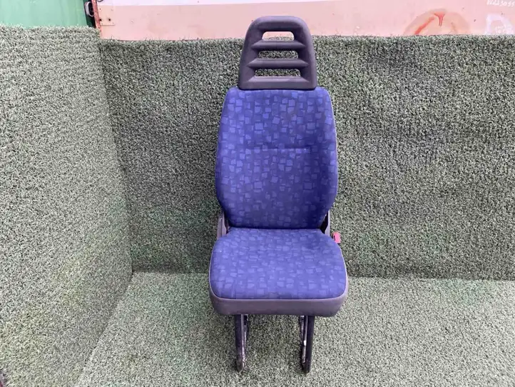 Iveco Daily Daily 3rd gen (2004 - 2010) 504101375 Переднее сиденье пассажира — фото 1