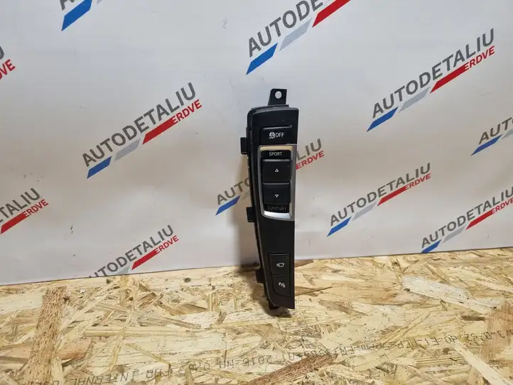 BMW 5 F10 F11 (2009 - 2016) 9202946 Кнопка парктроника — фото 1