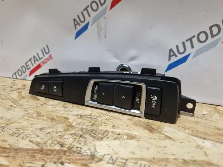 BMW 5 F10 F11 (2009 - 2016) 9202946 Кнопка парктроника — фото 4