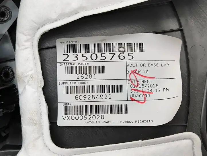 Chevrolet Volt II (2015 - ) 23505765 Прочая отделка задней двери — фото 7