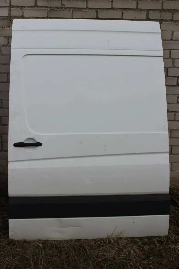 Volkswagen Crafter (2006 - 2016) Боковая раздвижная дверь — фото 1
