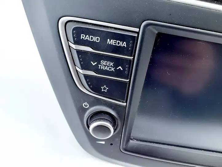 Hyundai i20 (GB IB) (2014 - 2018) 96560C8BC1RDR Магнитола / мультимедийная система — фото 6