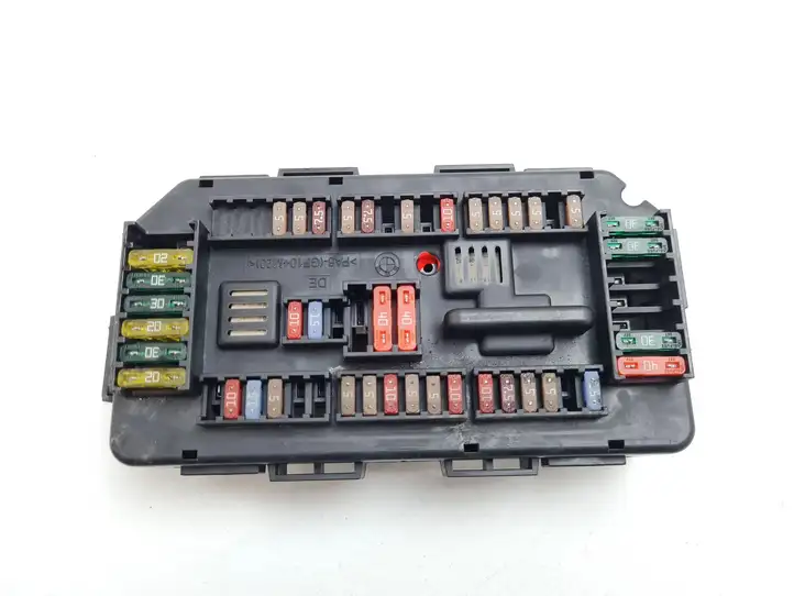 BMW 2 F22 F23 (2013 - 2017) 9337879 Блок предохранителей — фото 1