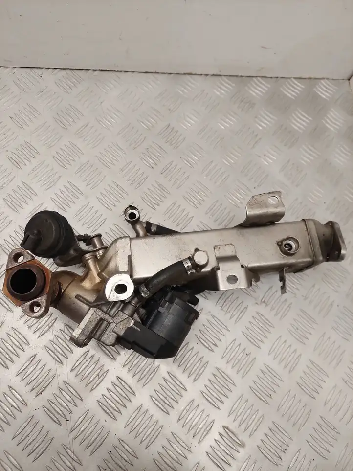 BMW 3 F30 F35 F31 (2012 - 2018) 7810751 Охладитель клапана EGR — фото 4