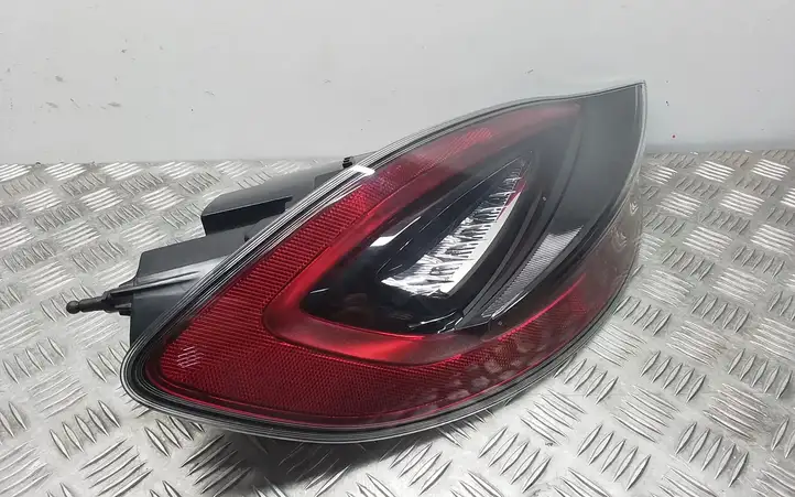 Porsche Cayman 981 (2012 - 2016) 98163198302 Задний фонарь в кузове — фото 2