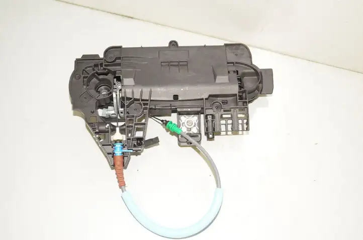 BMW 4 G22 G23 G24 G26 (2020 - ) 5A68F01 Крепление наружной ручки передней двери — фото 2