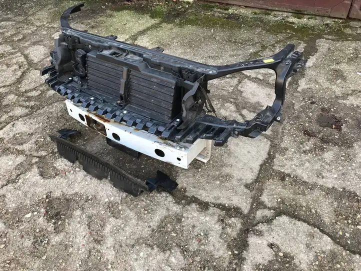 Land Rover Range Rover L405 (2012 - 2017) Кронштейн панели радиатора — фото 3