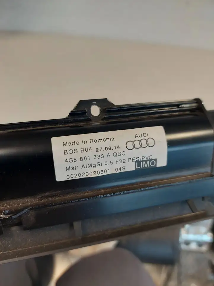 Audi A6 C7 (2014 - 2018) 4g5861333a Солнцезащитная шторка заднего бокового окна — фото 3