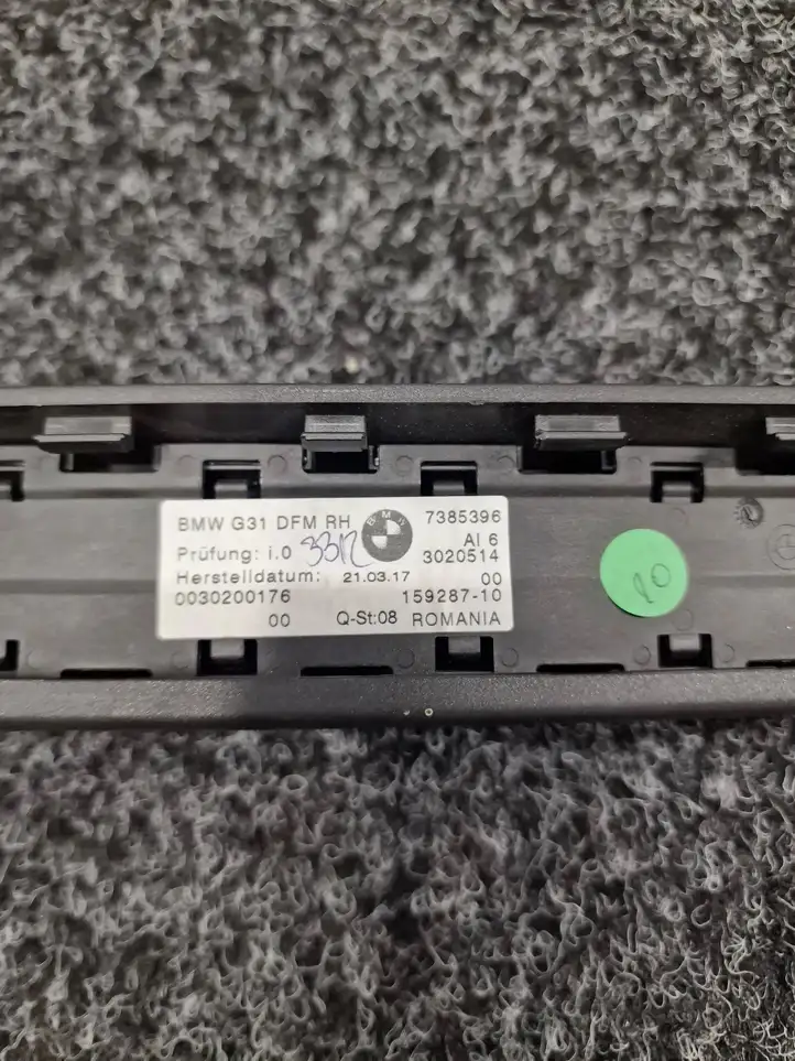 BMW 5 G30 G31 (2016 - ) 7385396 Солнцезащитная шторка багажника — фото 2