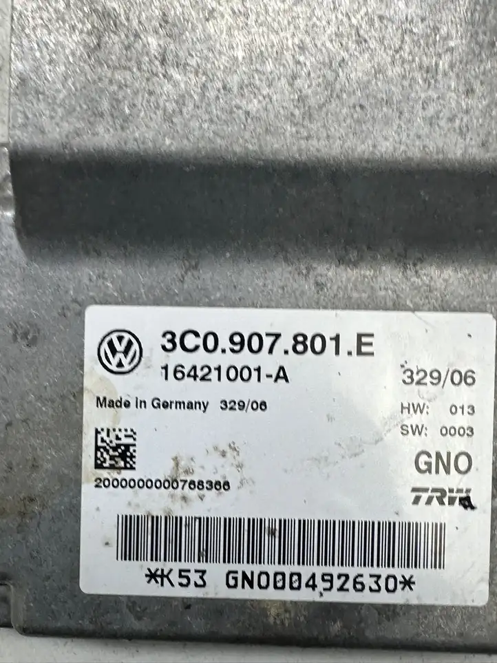 Volkswagen PASSAT B6 (2005 - 2010) 3C0907801E Блок управления стояночным тормозом — фото 2