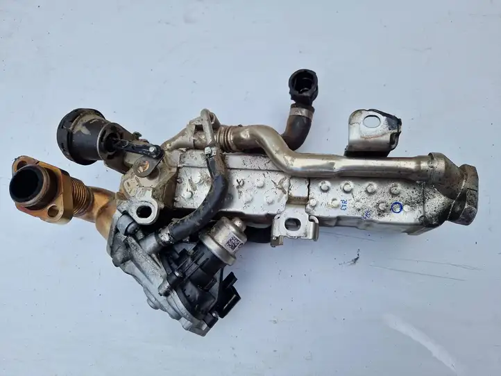 BMW 1 F20 F21 (2011 - 2019) 8574794 Охладитель клапана EGR — фото 5