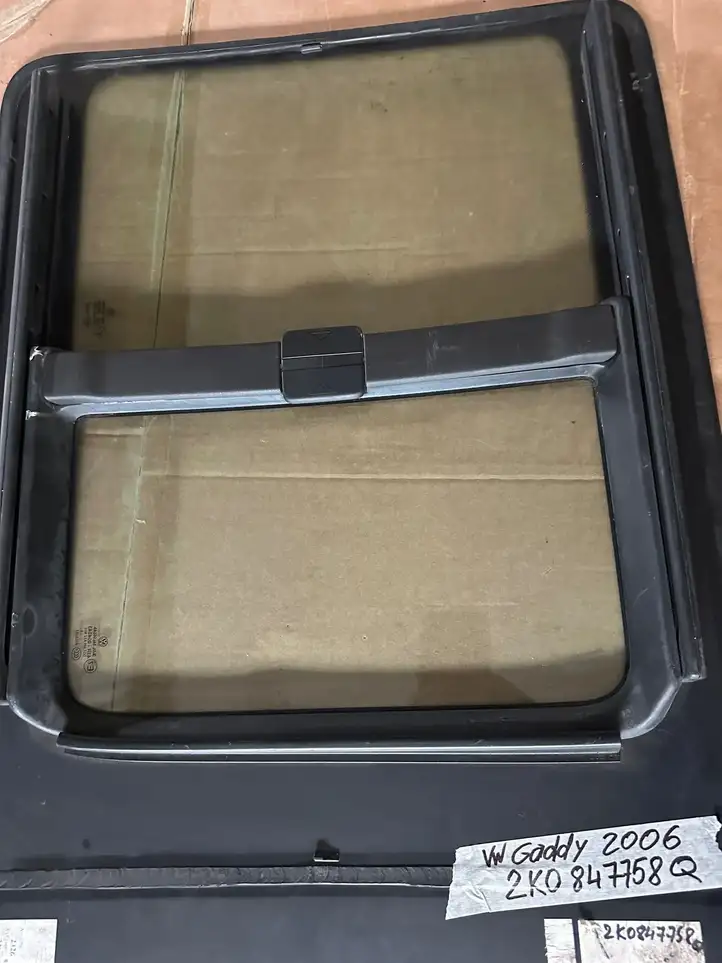 Volkswagen Caddy (2004 - 2010) 2K0847758 Стекло раздвижной двери — фото 3