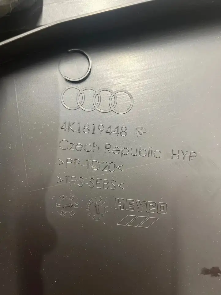 Audi A6 S6 C8 4K (2018 - ) 4K1819448 Прочие детали моторного отсека — фото 5