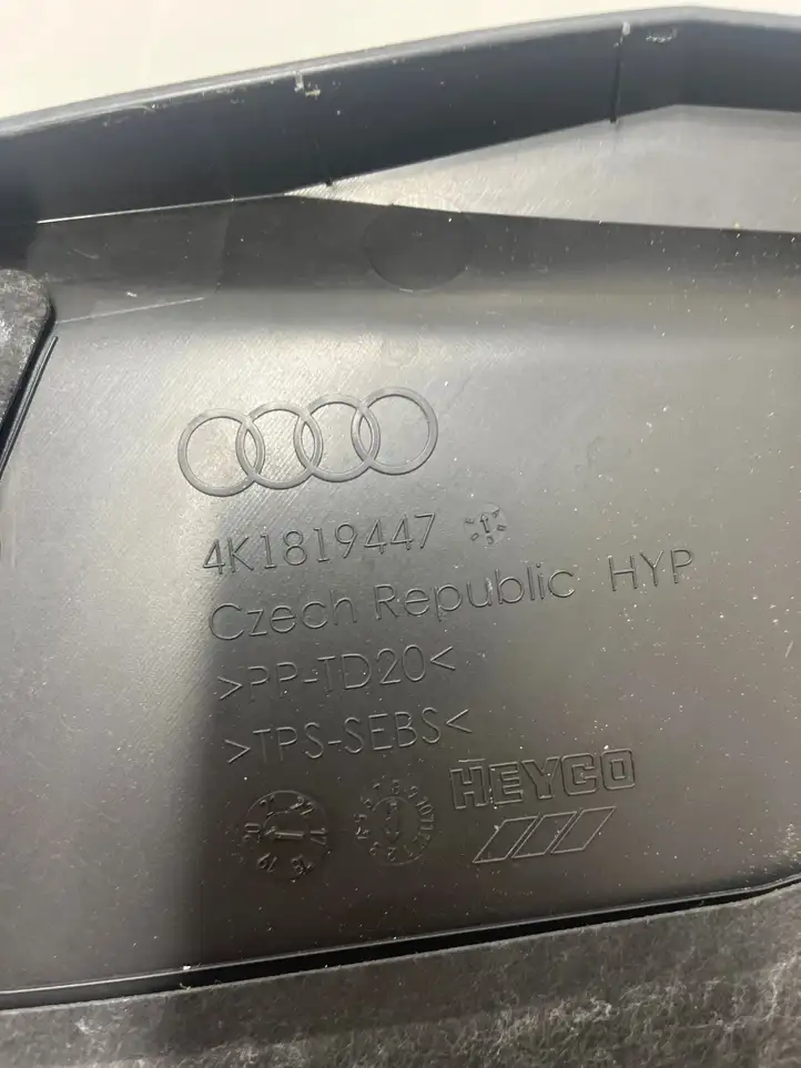 Audi A6 S6 C8 4K (2018 - ) 4K1819447 Прочие детали моторного отсека — фото 5