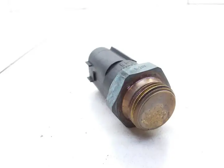 Audi A3/S3 8L (2000 - 2003) 1J0959481A Датчик температуры охлаждающей жидкости — фото 2