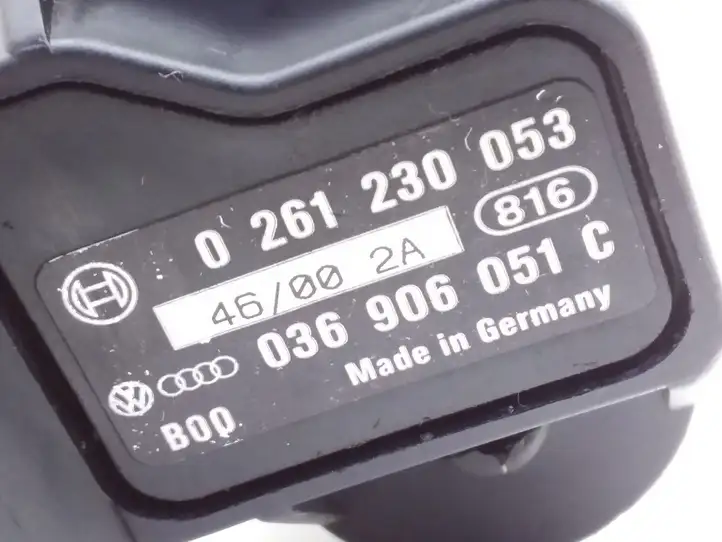 Volkswagen PASSAT B5.5 (2001 - 2005) 8D0611850 Датчик давления воздуха впуска — фото 4