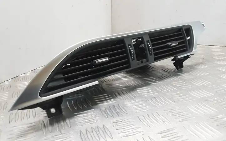 Audi A6 C7 (2011 - 2014) 4G1820951 Центральный воздушный дефлектор — фото 4