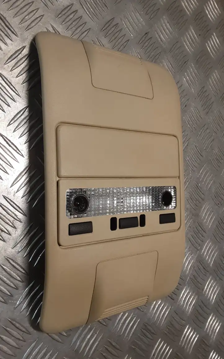 Land Rover Range Rover L322 (2005 - 2009) FJV500800 Задняя подсветка — фото 1