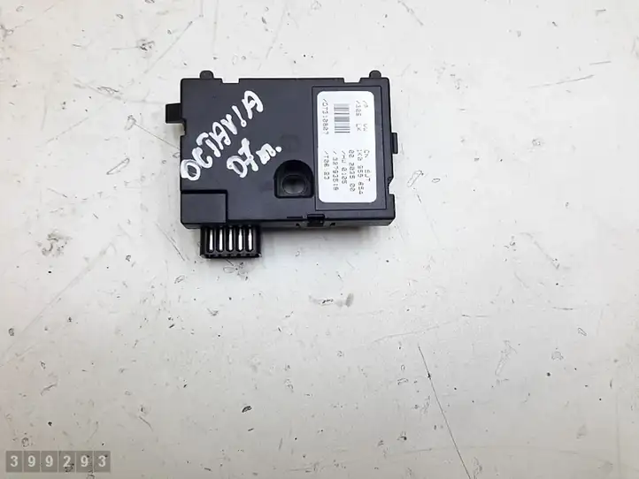 Skoda Octavia Mk2 (1Z) (2004 - 2013) 1k0959654 Датчик угла поворота руля — фото 6