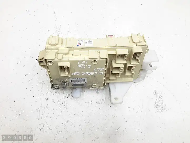 Toyota Corolla Verso AR10 (2004 - 2009) 892210f010 Блок предохранителей — фото 3