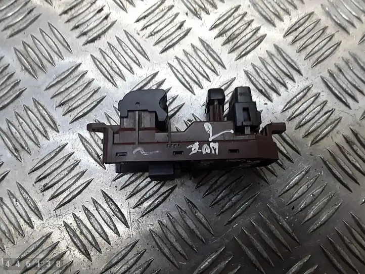 Toyota Avensis T270 (2012 - 2015) 8404005070 Кнопка стеклоподъемников — фото 14