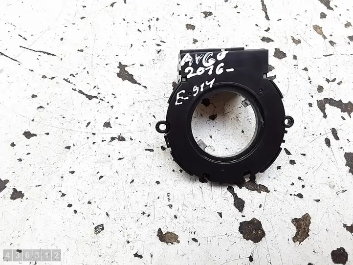 Toyota Aygo AB40 (2014 - 2018) 892450d030 Датчик угла поворота руля — фото 14