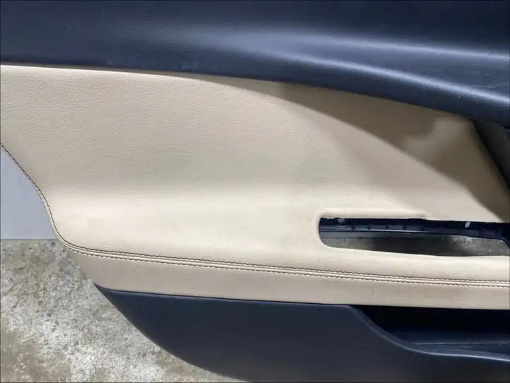 Jaguar XE (2014 - 2019) GX7323713DAW Обшивка передней двери — фото 2