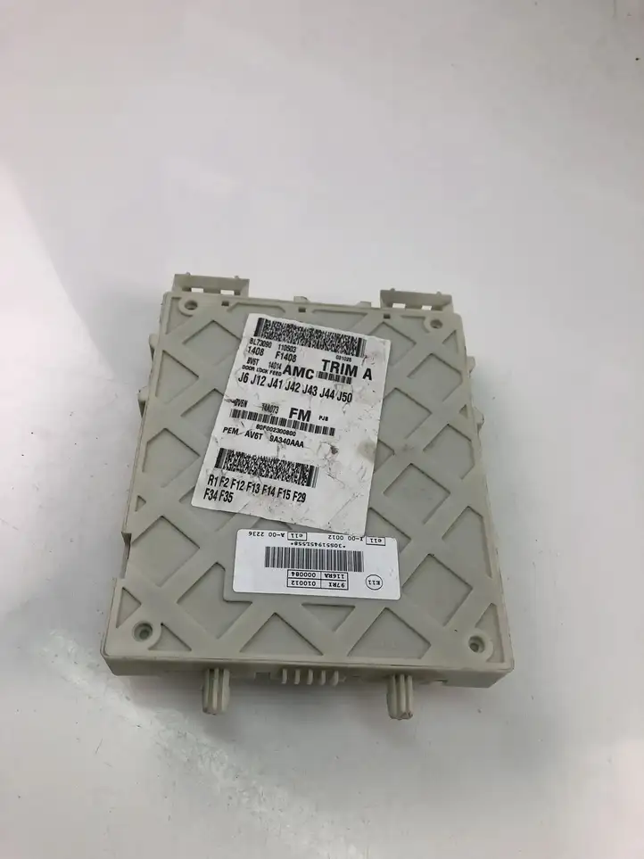 Ford Focus (2011 - 2015) AV6T9A340AAA Блок предохранителей (комплект) — фото 1