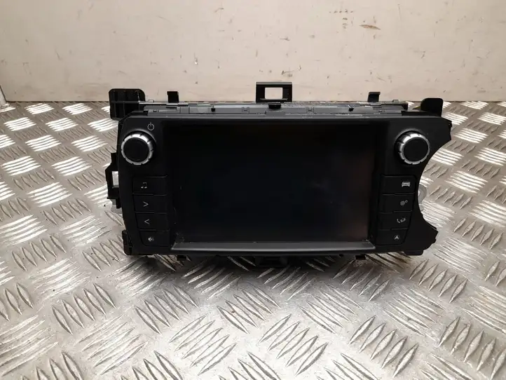 Toyota Yaris (2014 - 2019) 861400D280 Магнитола / мультимедийная система — фото 2