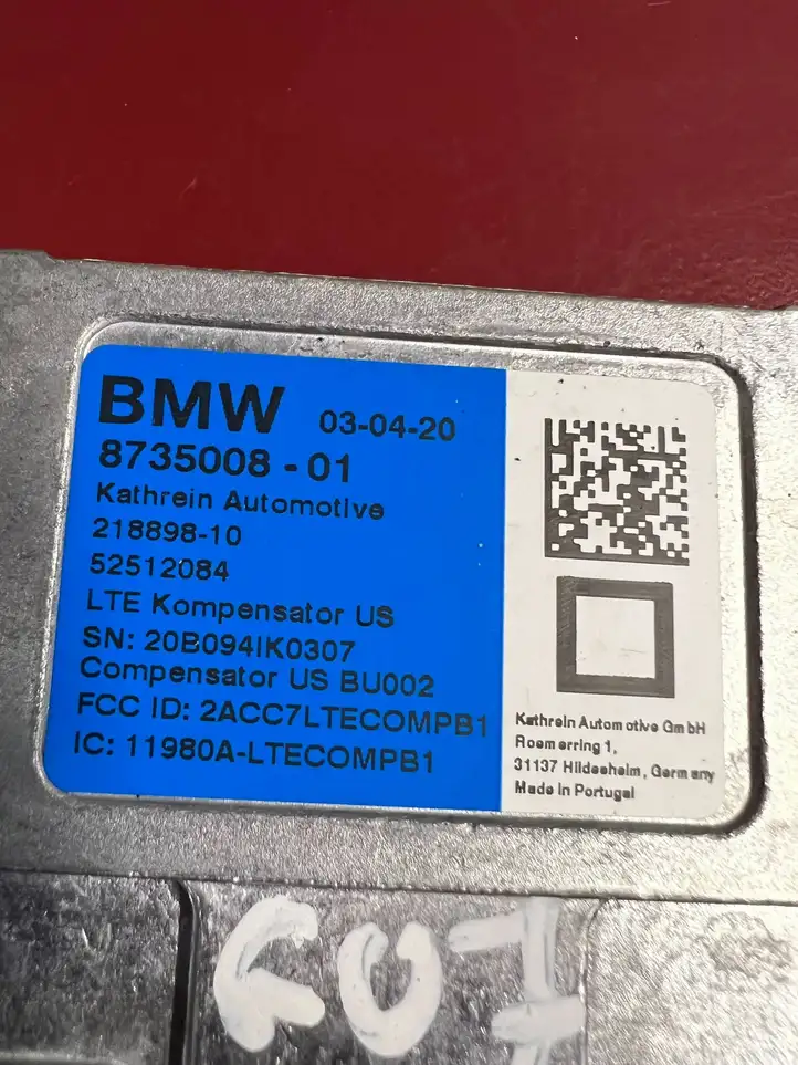 BMW X7 G07 (2018 - ) 8735008 USB модуль — фото 3