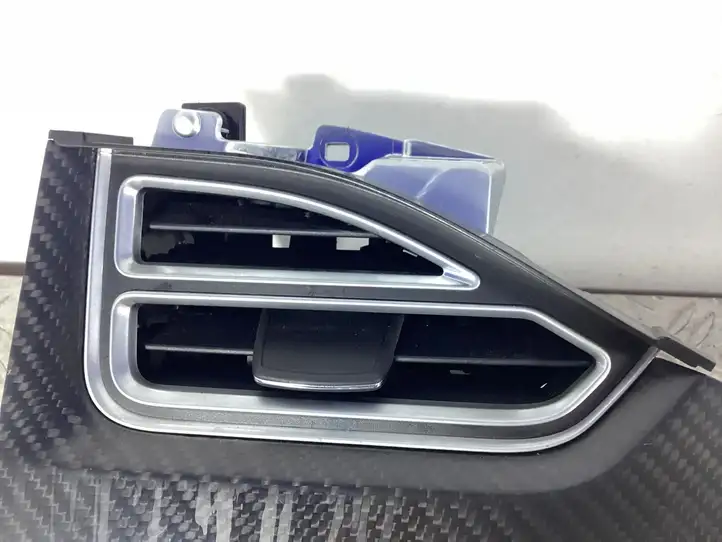 Tesla Model S (2016 - 2021) 100782100D Декоративная планка — фото 3