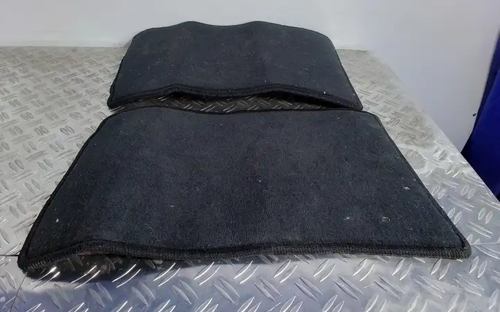 Lexus CT 200H (2010 - 2013) Задний коврик салона — фото 1