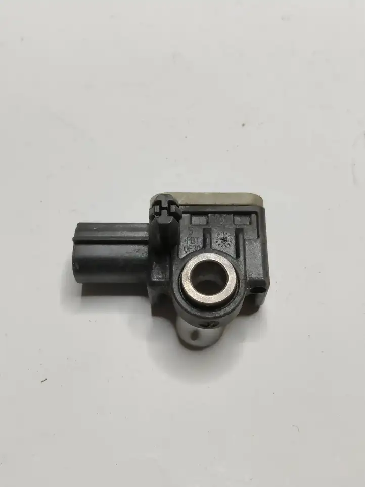 Ford Kuga I (2008 - 2012) 8V4114B006AA Датчик удара SRS — фото 1