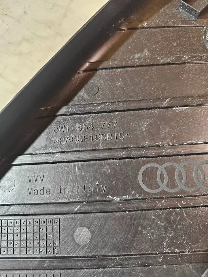 Audi A5 8T 8F (2011 - 2016) 8W1864777 Подставка для ноги — фото 3
