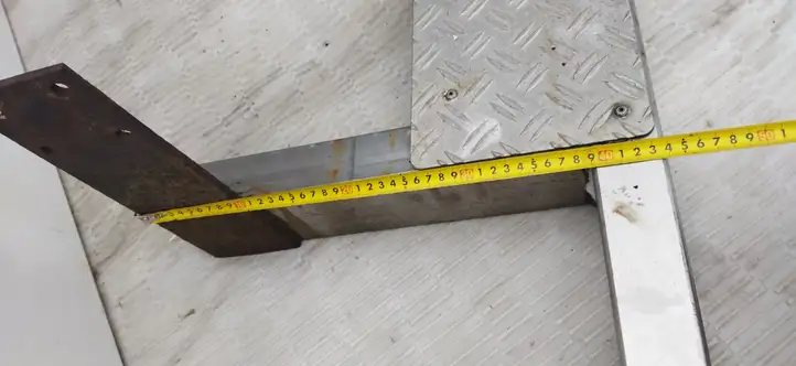 Mercedes-Benz Sprinter W901 W902 W903 W904 (1995 - 2007) Усилитель заднего бампера — фото 5
