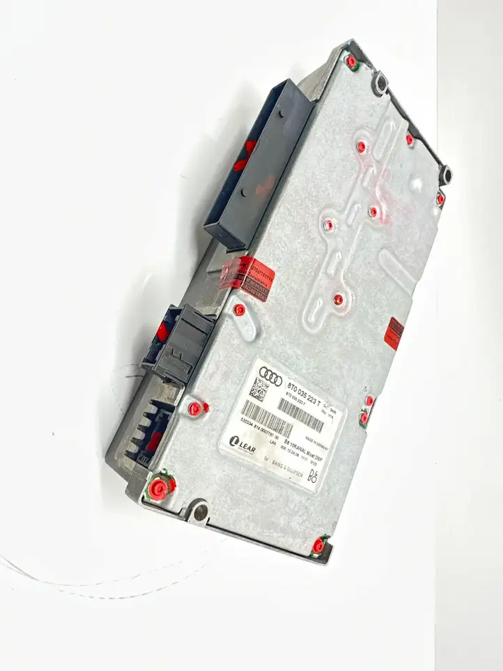 Audi A5 8T 8F (2007 - 2011) 8T0035223T Усилитель звука — фото 1